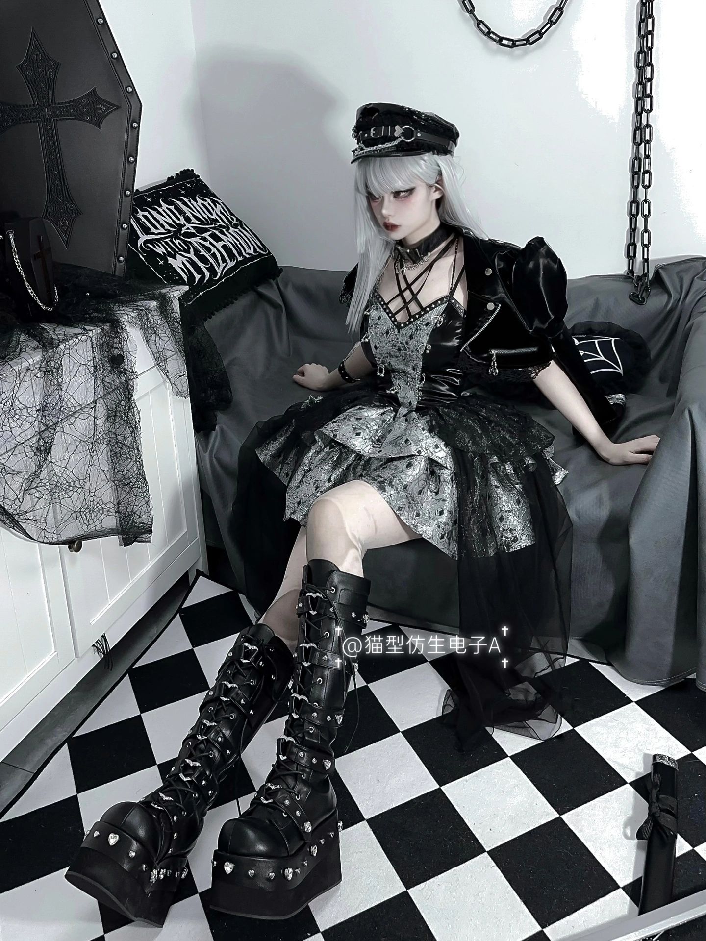 涂层 X型 层叠 酱黑色 哥特风  - VALI鞋履AI设计主图