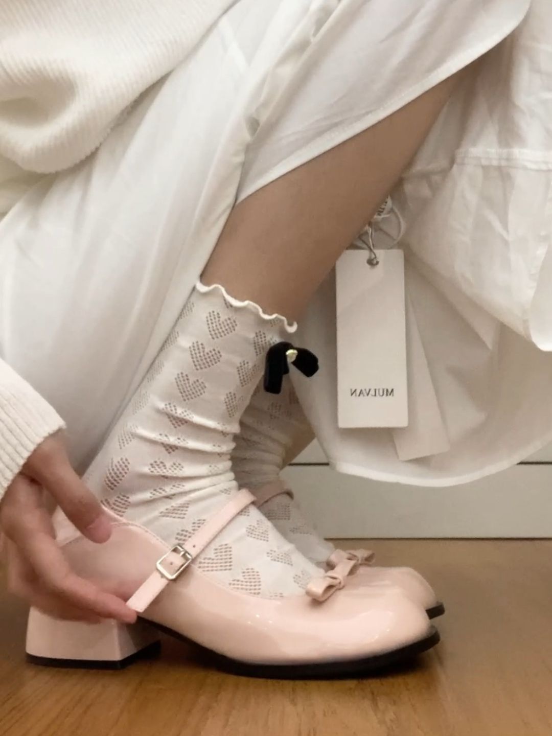 圆头 袢扣 皮革  - VALI鞋履AI设计主图