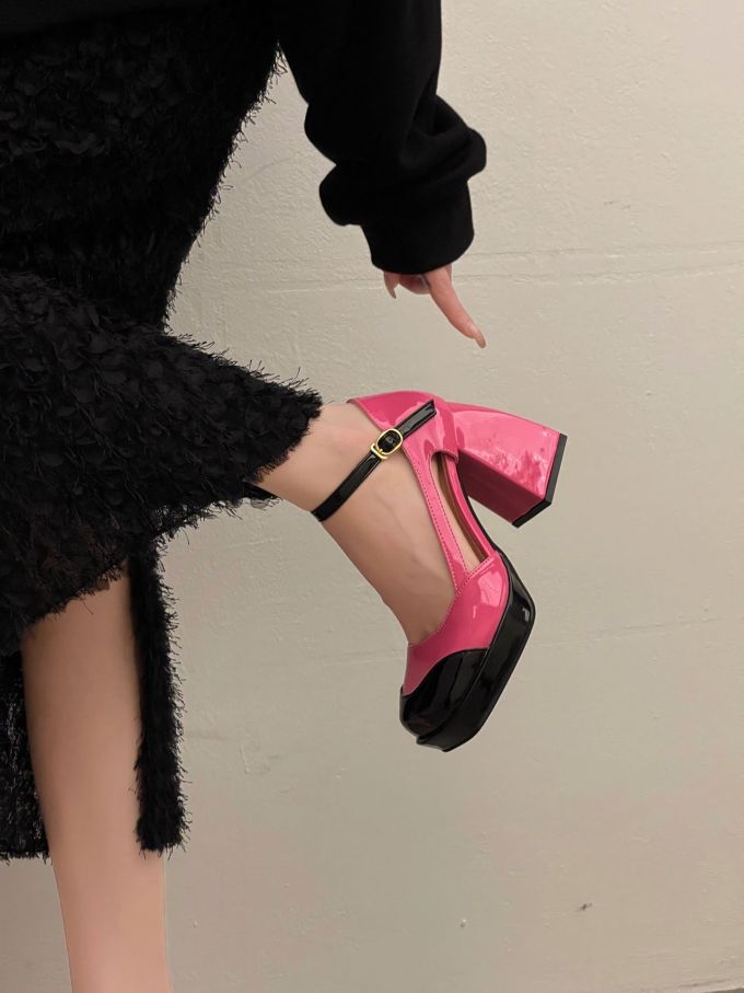 袢扣 浅口鞋 皮革 