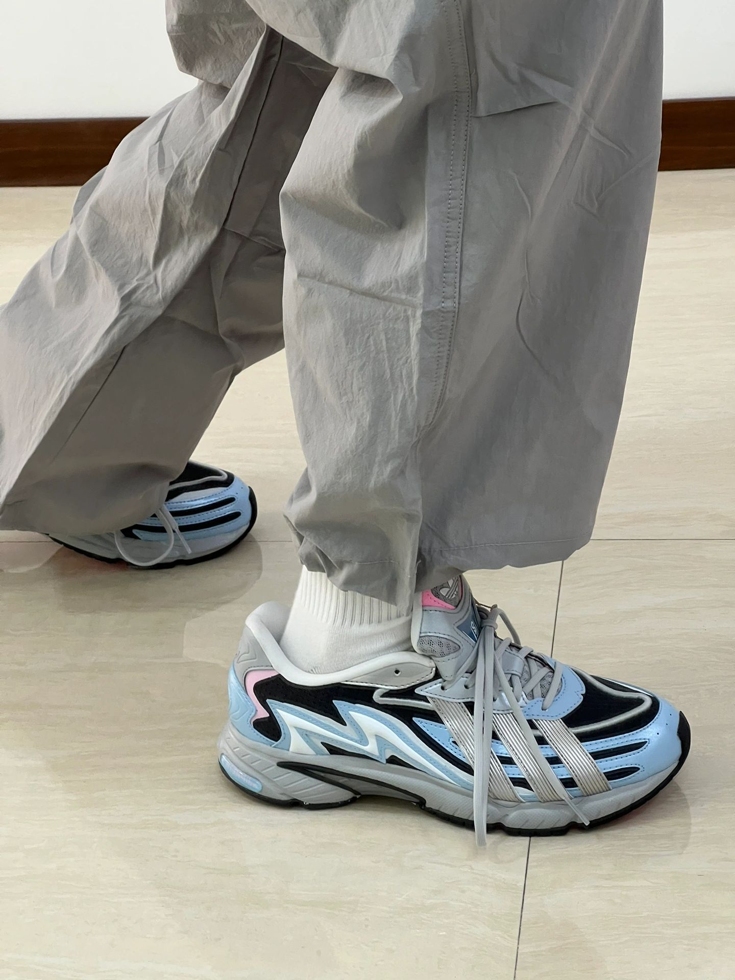 低帮 系带  - VALI鞋履AI设计主图