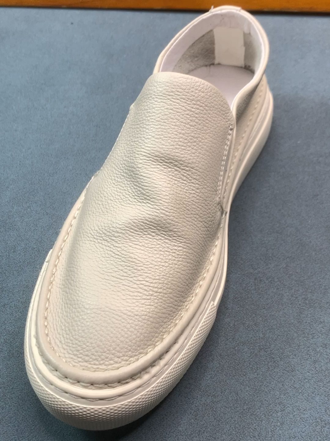 一脚蹬  - VALI鞋履AI设计主图