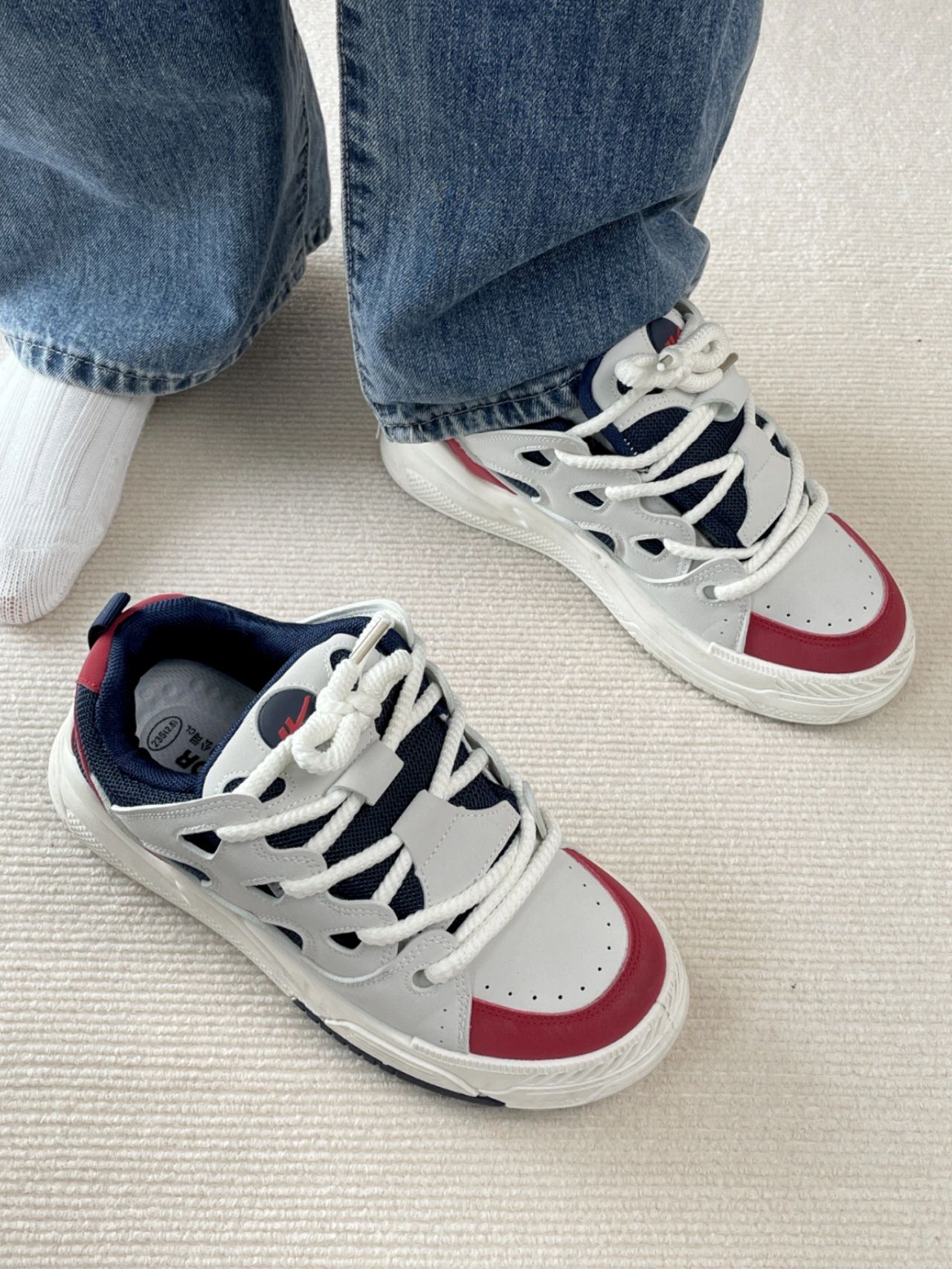 系带 魔术贴  - VALI鞋履AI设计主图