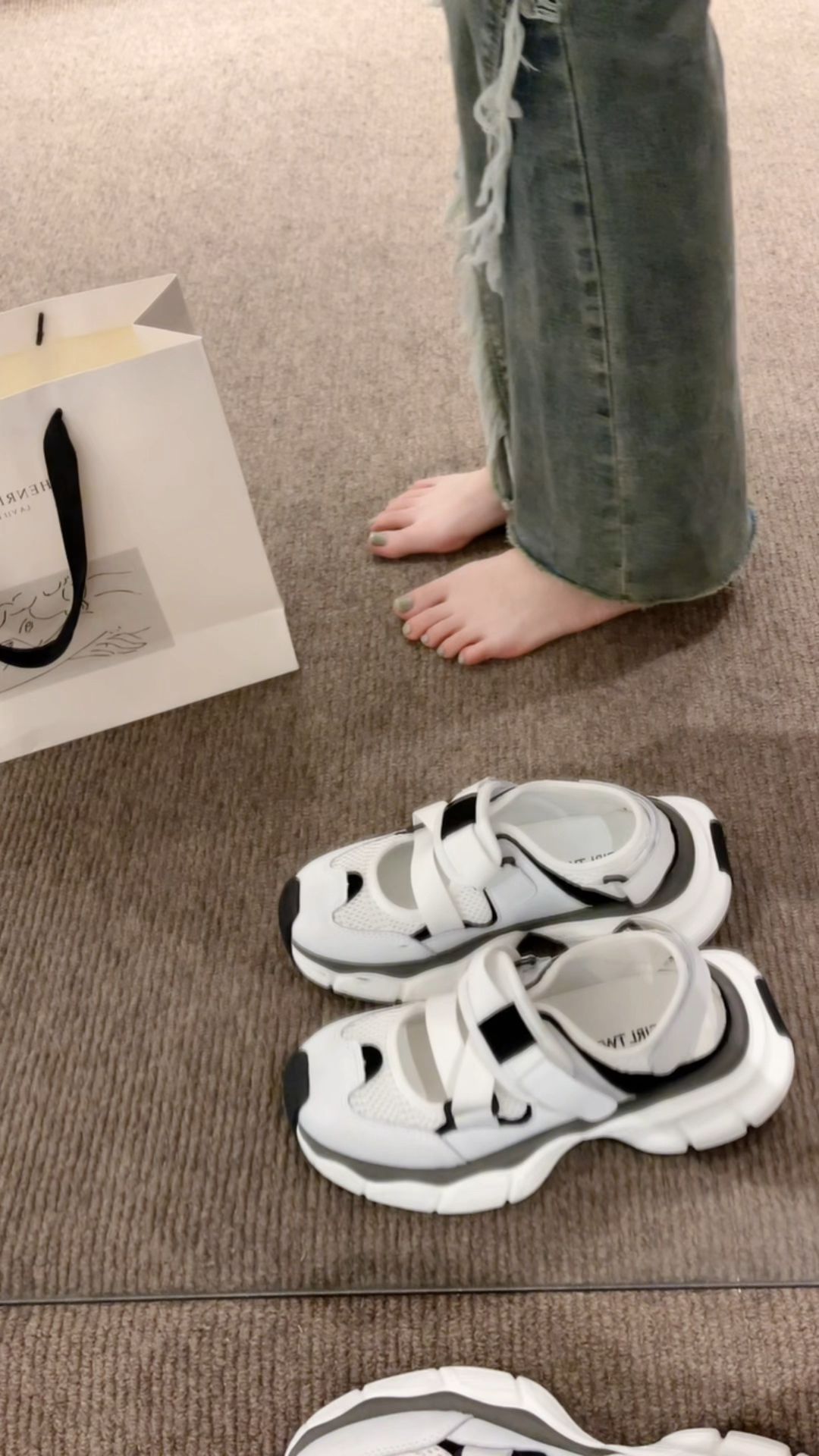 牛仔面料 H型 洗水 松香色 灰黑绿  - VALI鞋履AI设计主图