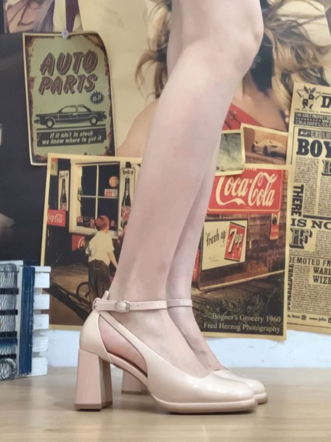 方头 袢扣 中口鞋 皮革 