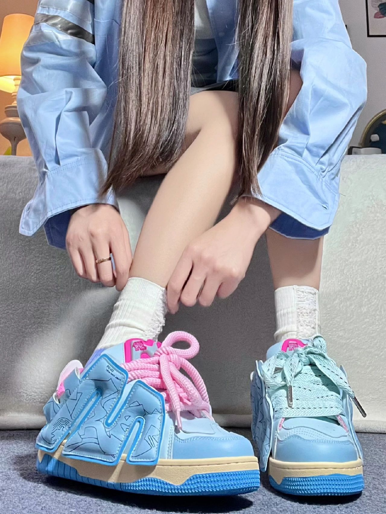 中帮 系带 魔术贴 皮革  - VALI鞋履AI设计主图