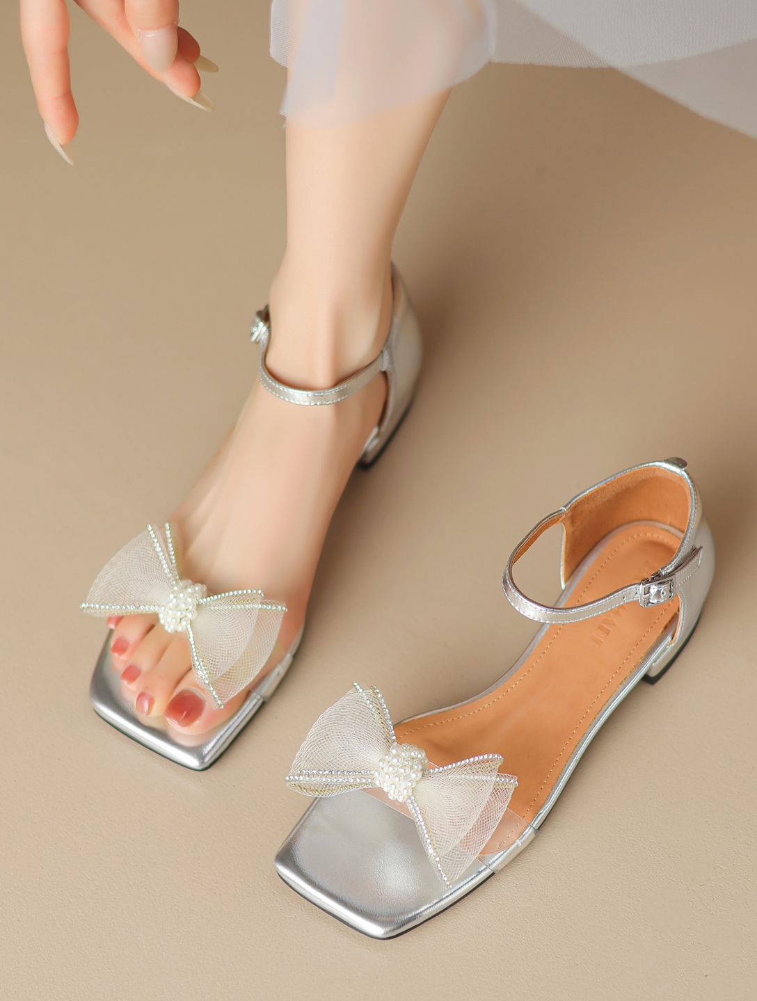 粗跟 无帮 袢扣  - VALI鞋履AI设计主图