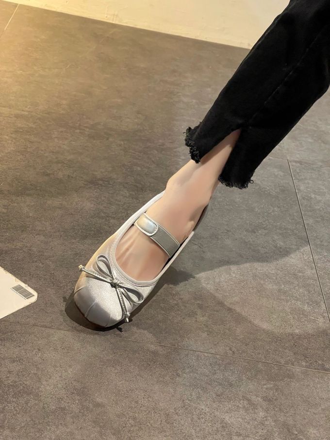 异形头-分趾 中口鞋 皮革 