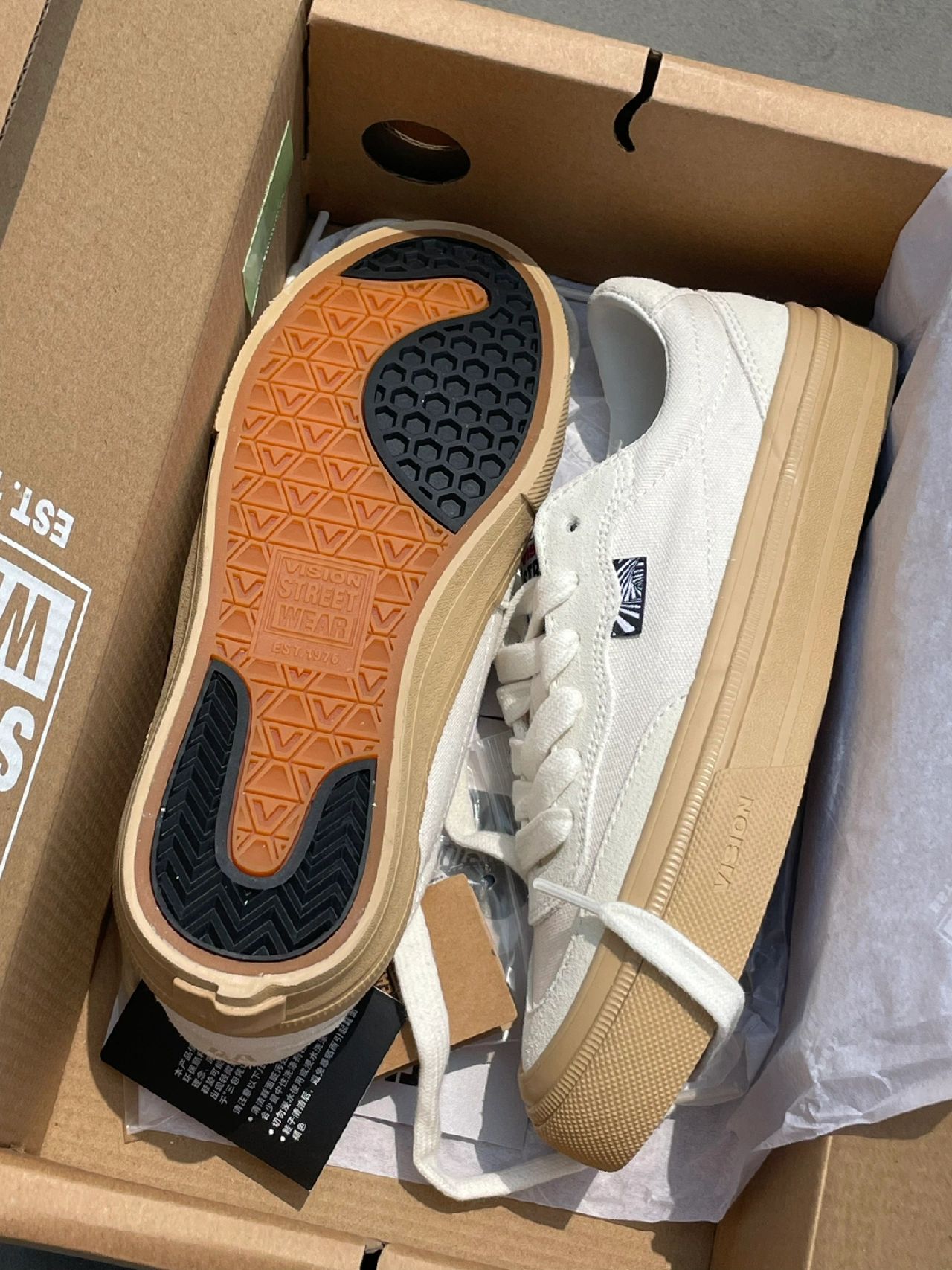  - VALI鞋履AI设计主图