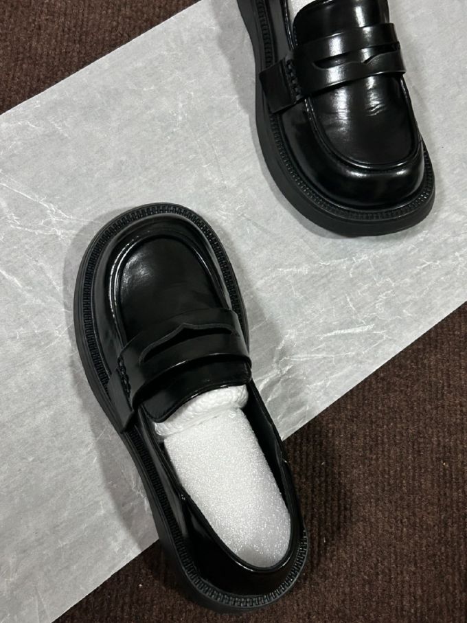 圆头 低帮 深口鞋 皮革 