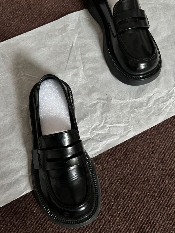 圆头 低帮 深口鞋 皮革 