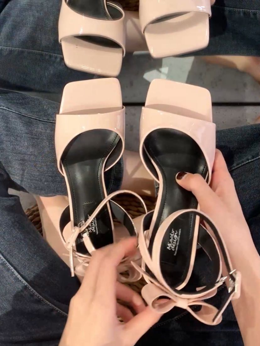 无帮 袢扣 皮革  - VALI鞋履AI设计主图