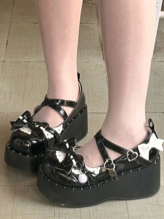 厚底 圆头 袢扣 皮革 