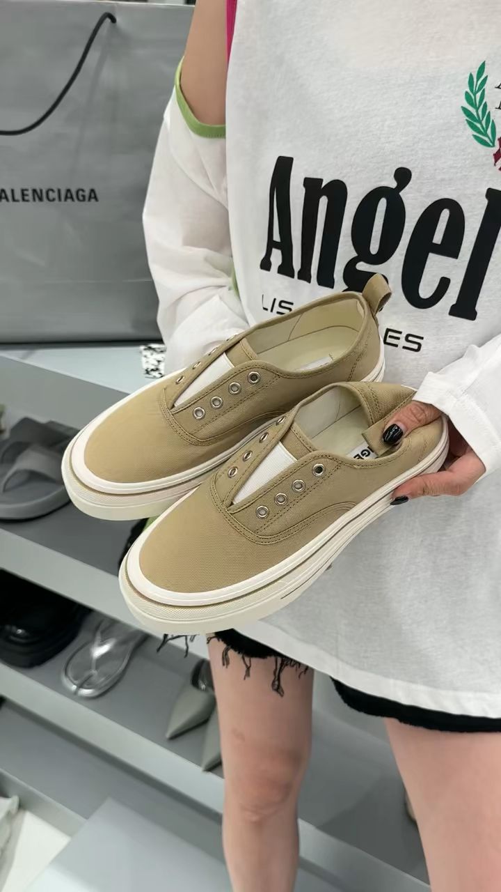 低帮  - VALI鞋履AI设计主图