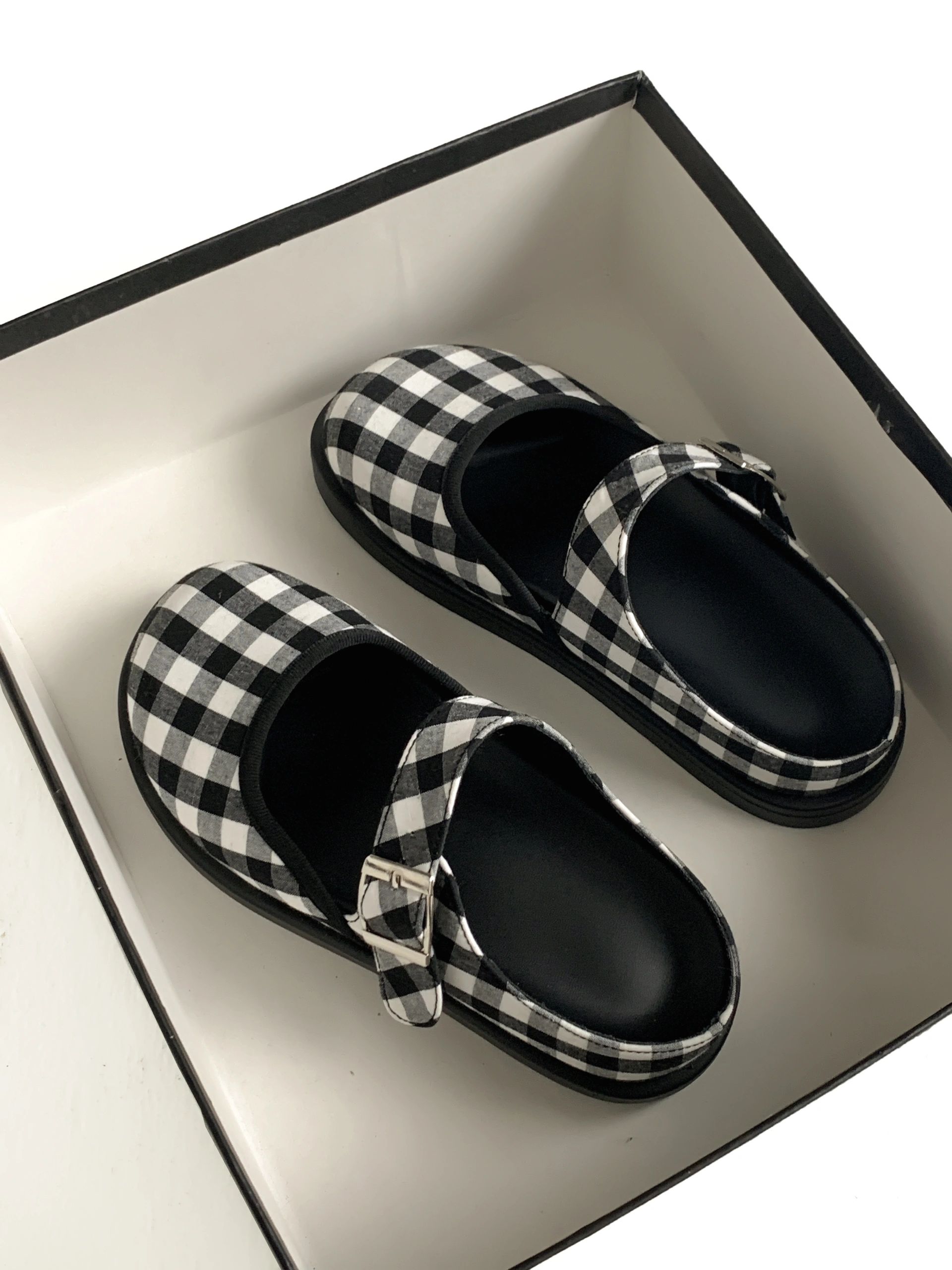 平底 圆头 中口鞋  - VALI鞋履AI设计主图