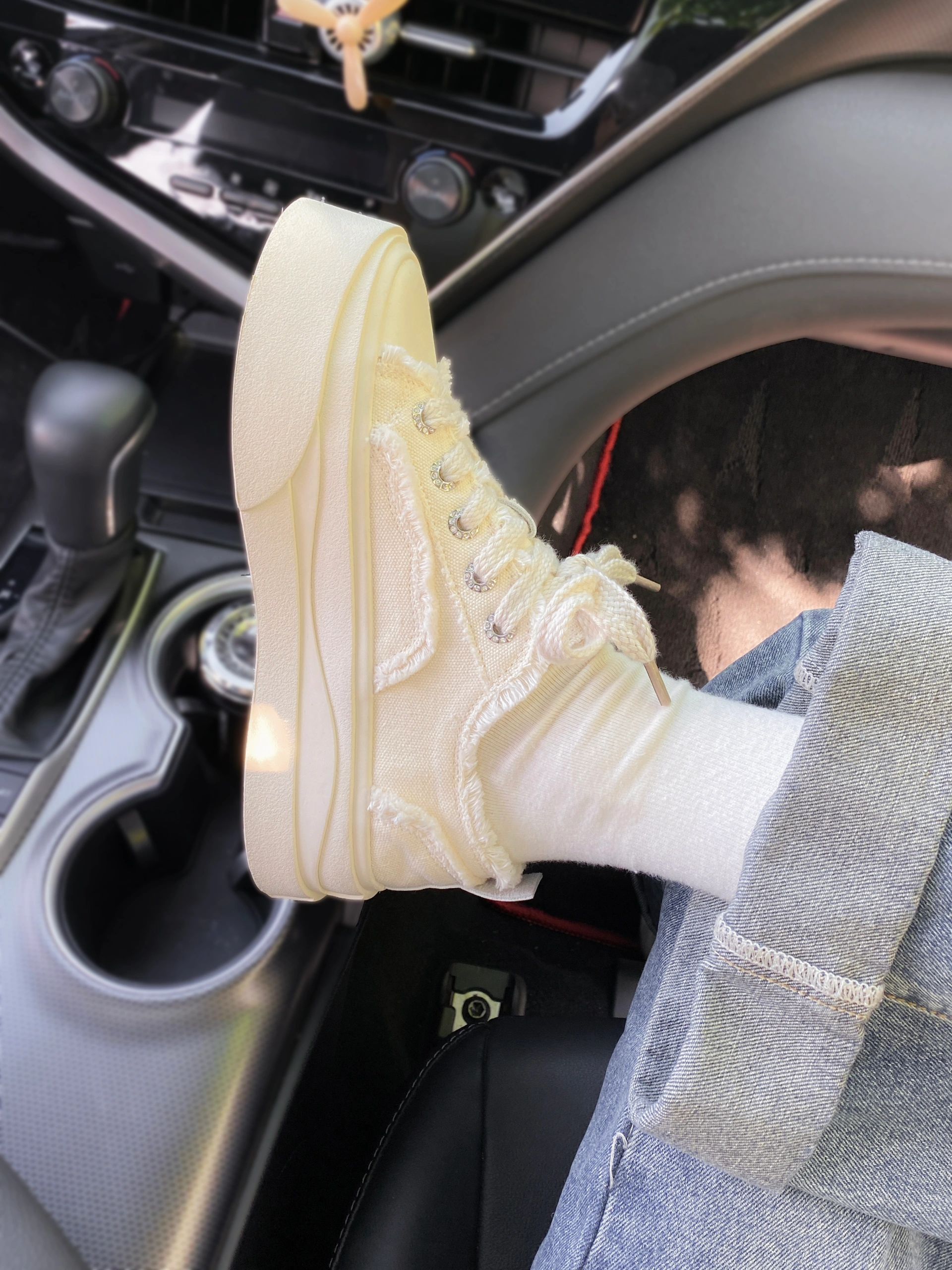 低帮 系带  - VALI鞋履AI设计主图