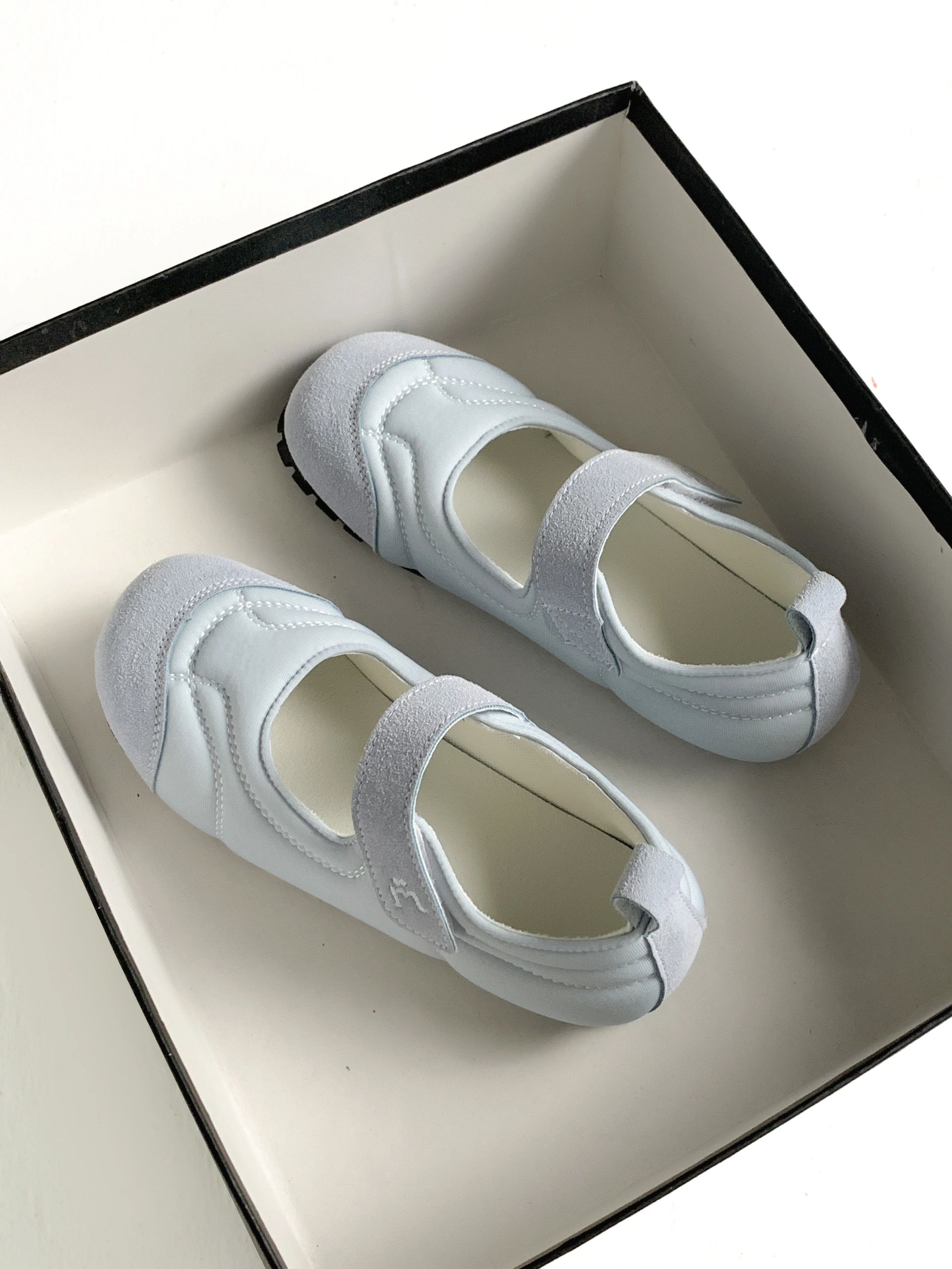 低帮 松紧带 魔术贴 中口鞋  - VALI鞋履AI设计主图