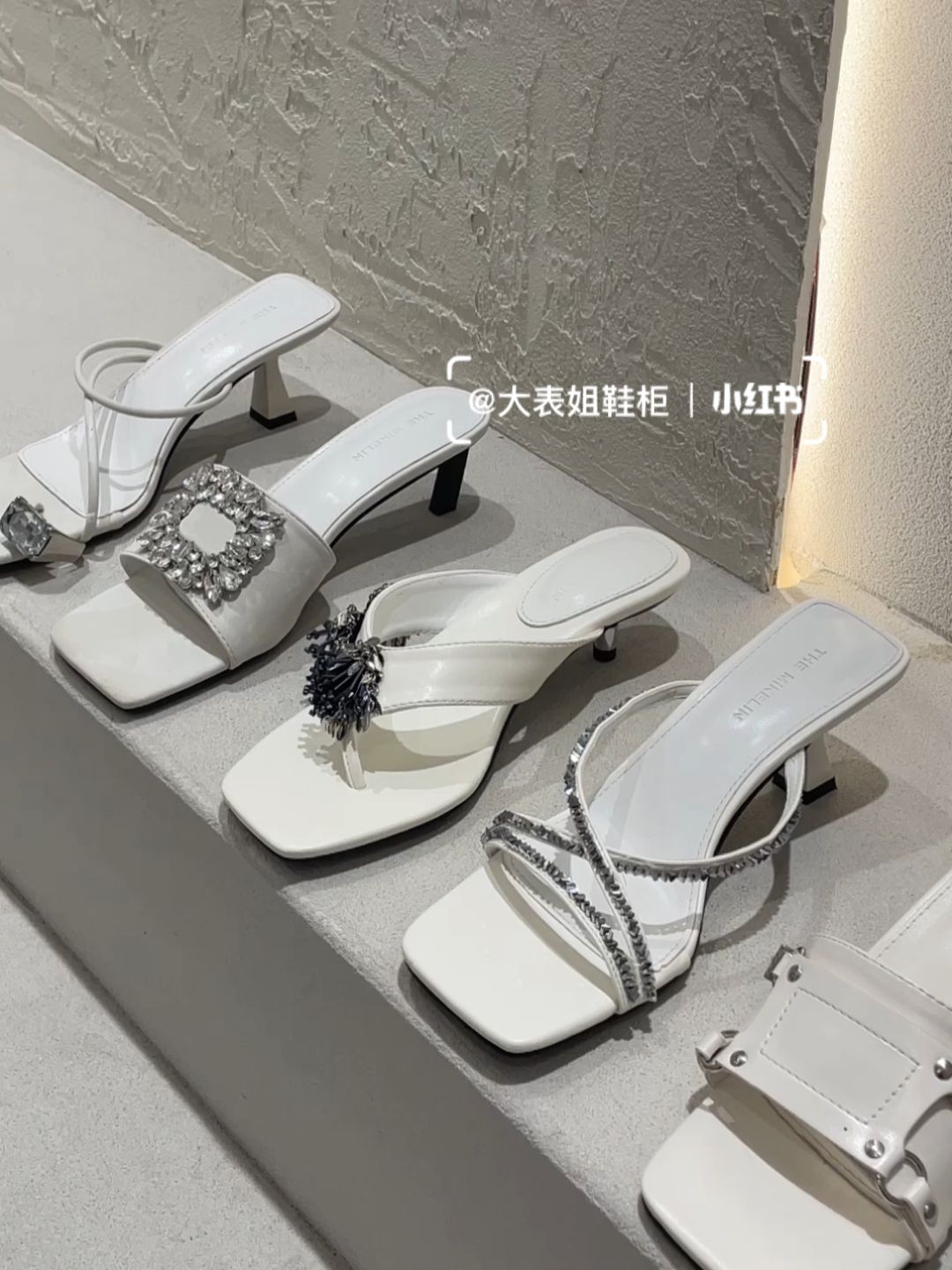 高跟 粗跟 无帮 皮革  - VALI鞋履AI设计主图