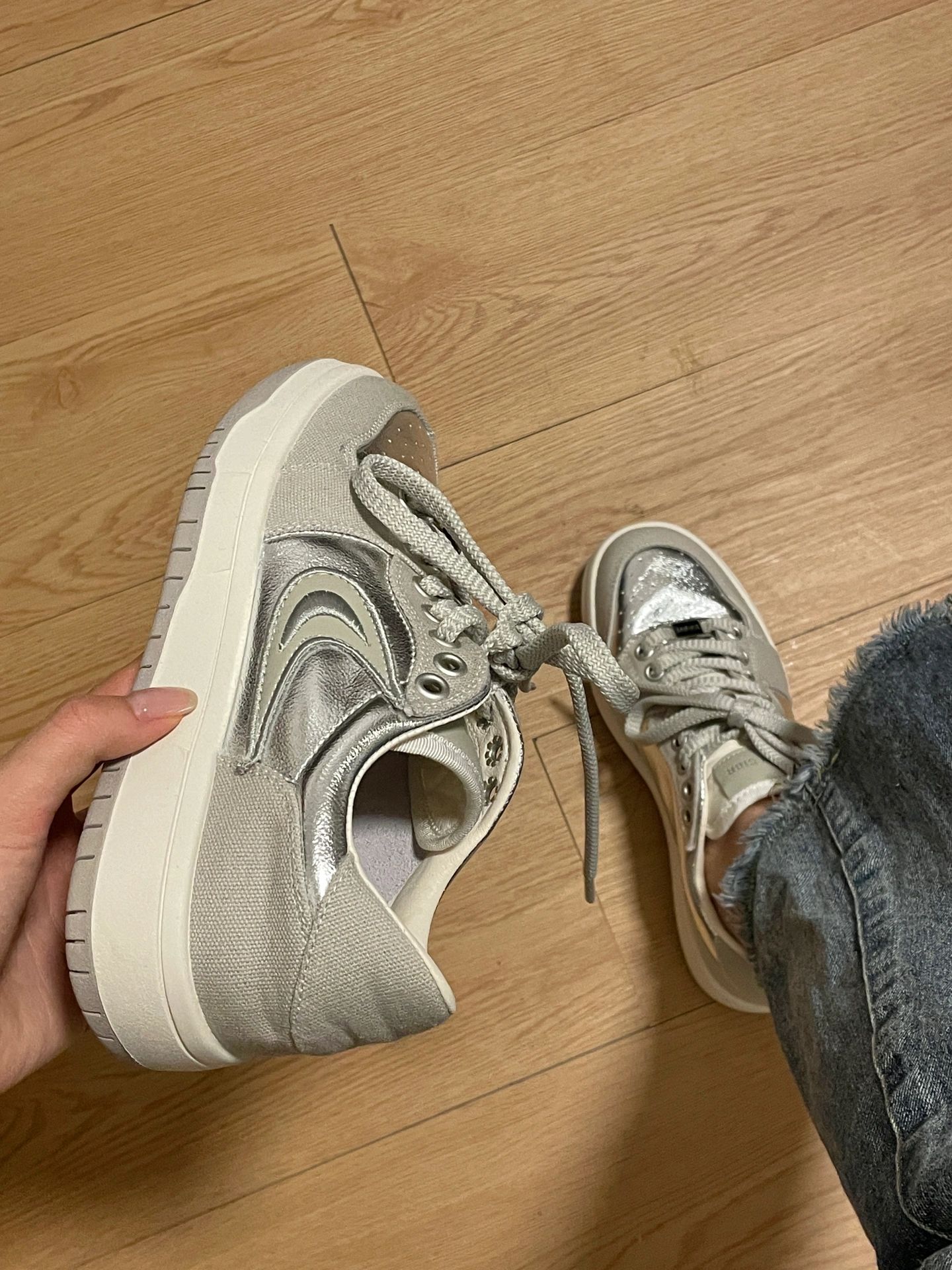 低帮  - VALI鞋履AI设计主图