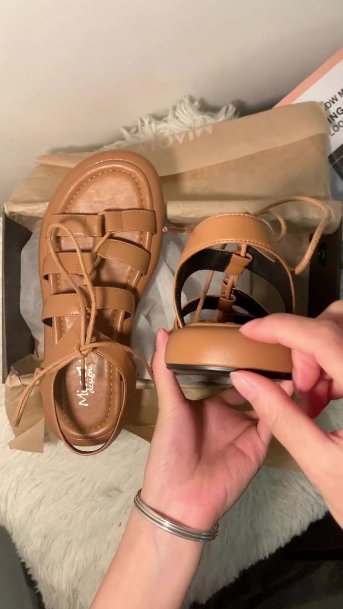 无帮 袢扣 皮革 