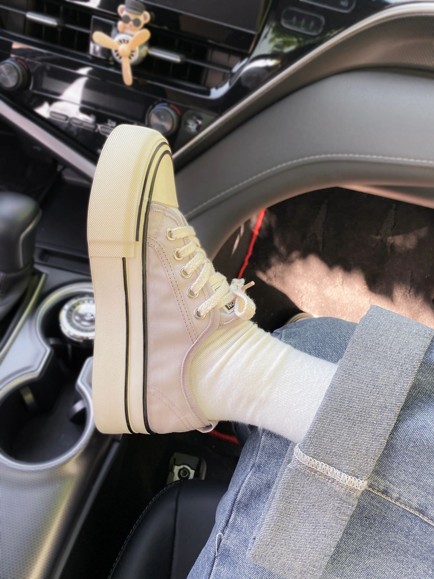 低帮 系带  - VALI鞋履AI设计主图