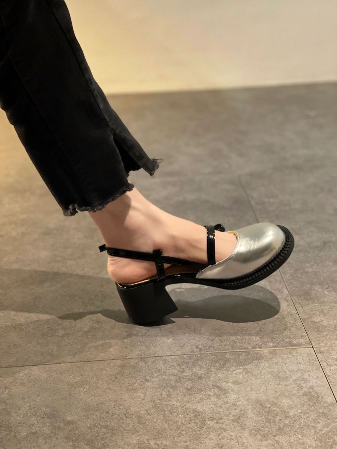 圆头 袢扣 中口鞋 皮革 