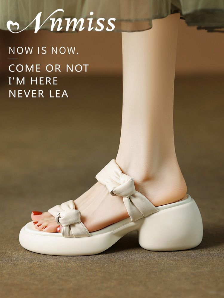 无帮 魔术贴  - VALI鞋履AI设计主图