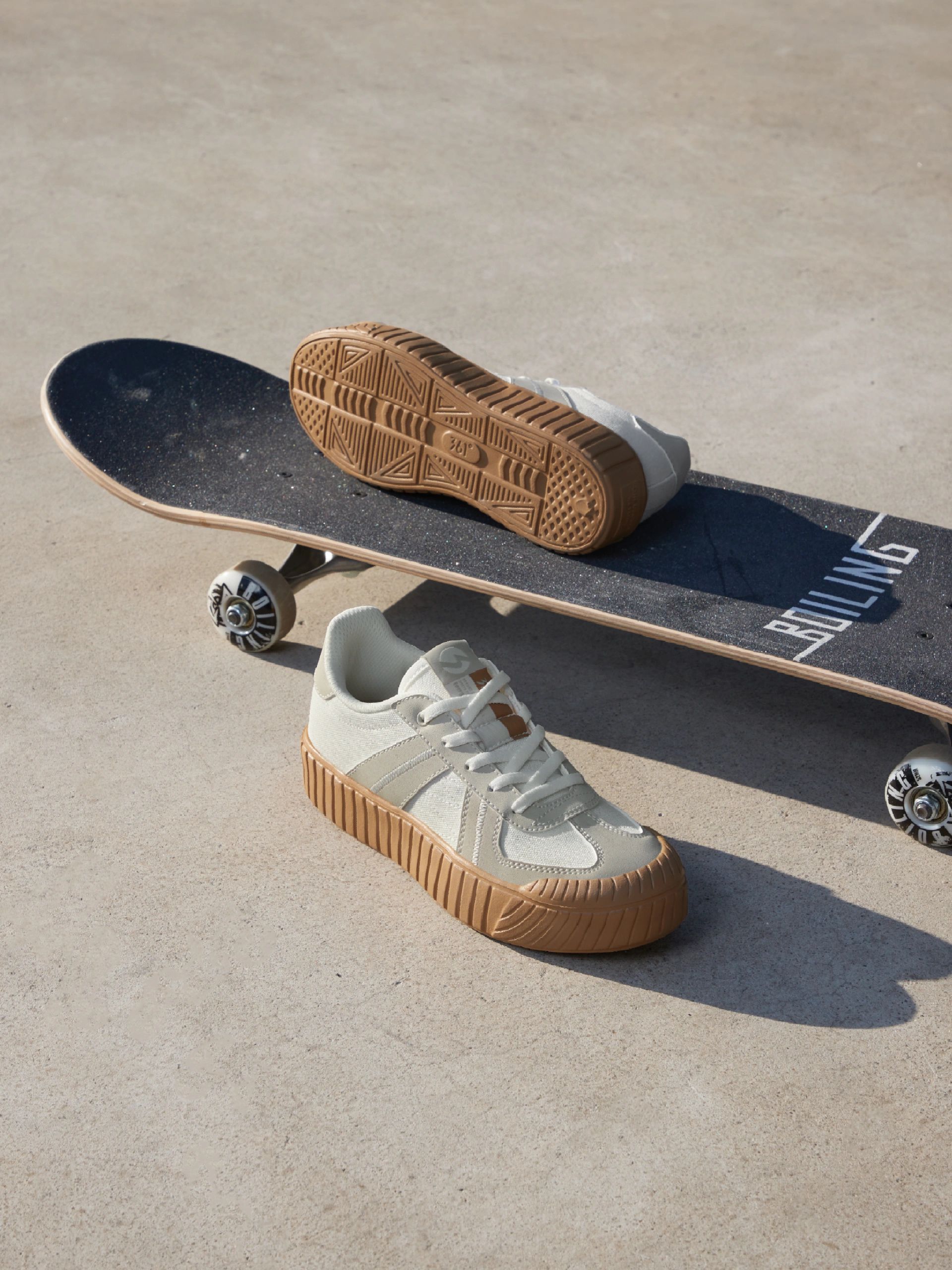 低帮 系带  - VALI鞋履AI设计主图