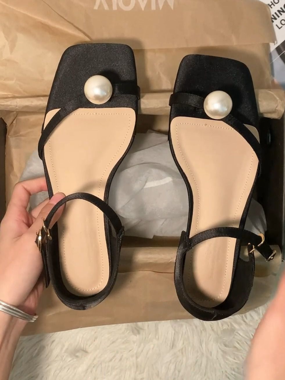 无帮 袢扣 皮革  - VALI鞋履AI设计主图