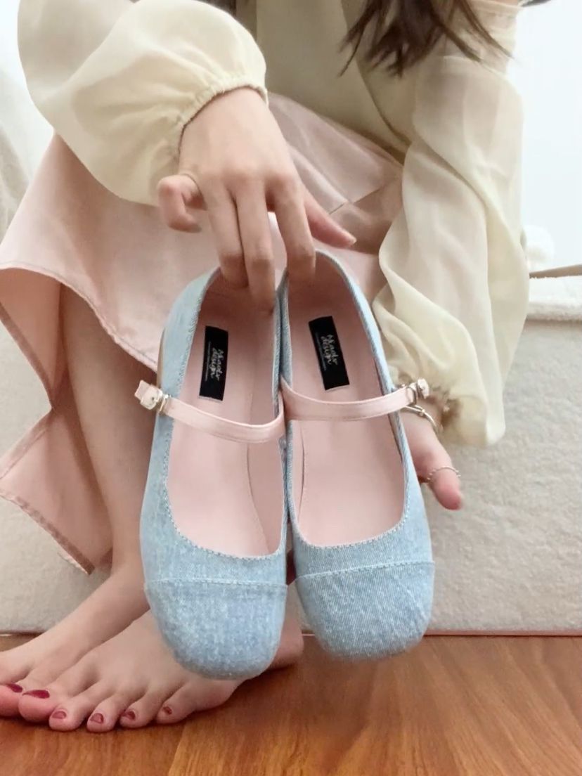 A型 圆形领 灰羽色 杏褐色 甜美  - VALI鞋履AI设计主图