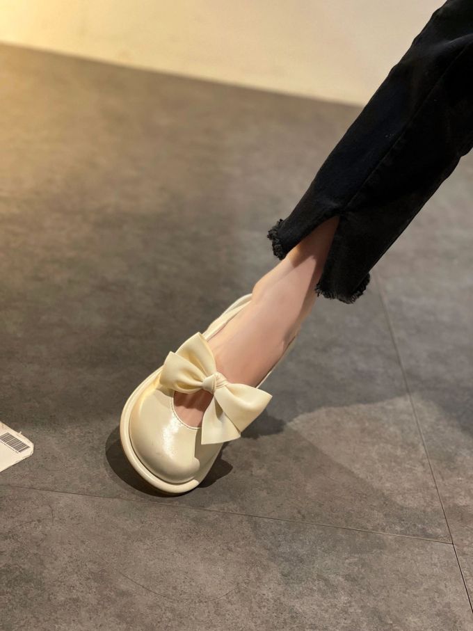 圆头 中口鞋 皮革 