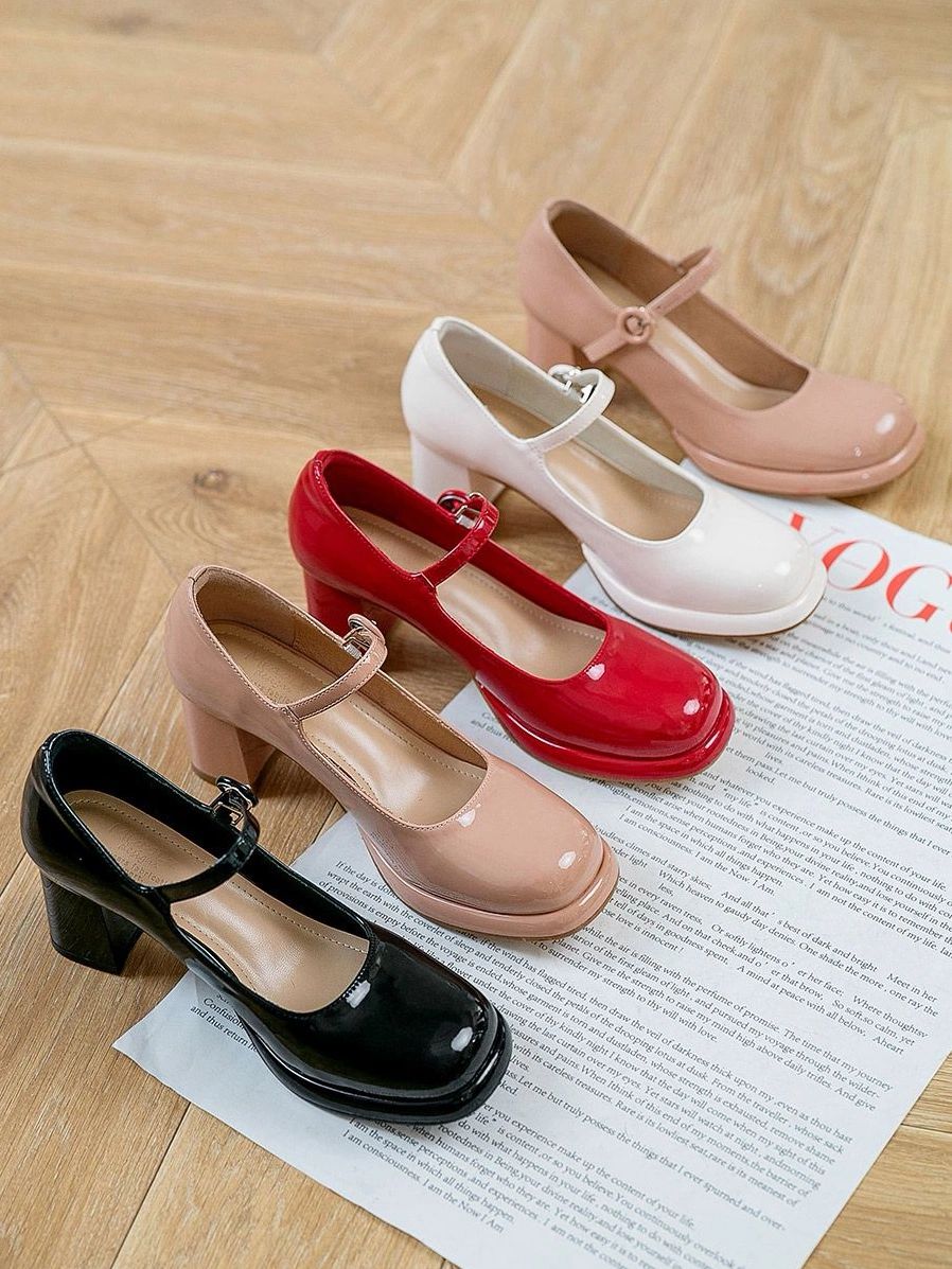 圆头 袢扣 中口鞋 皮革  - VALI鞋履AI设计主图