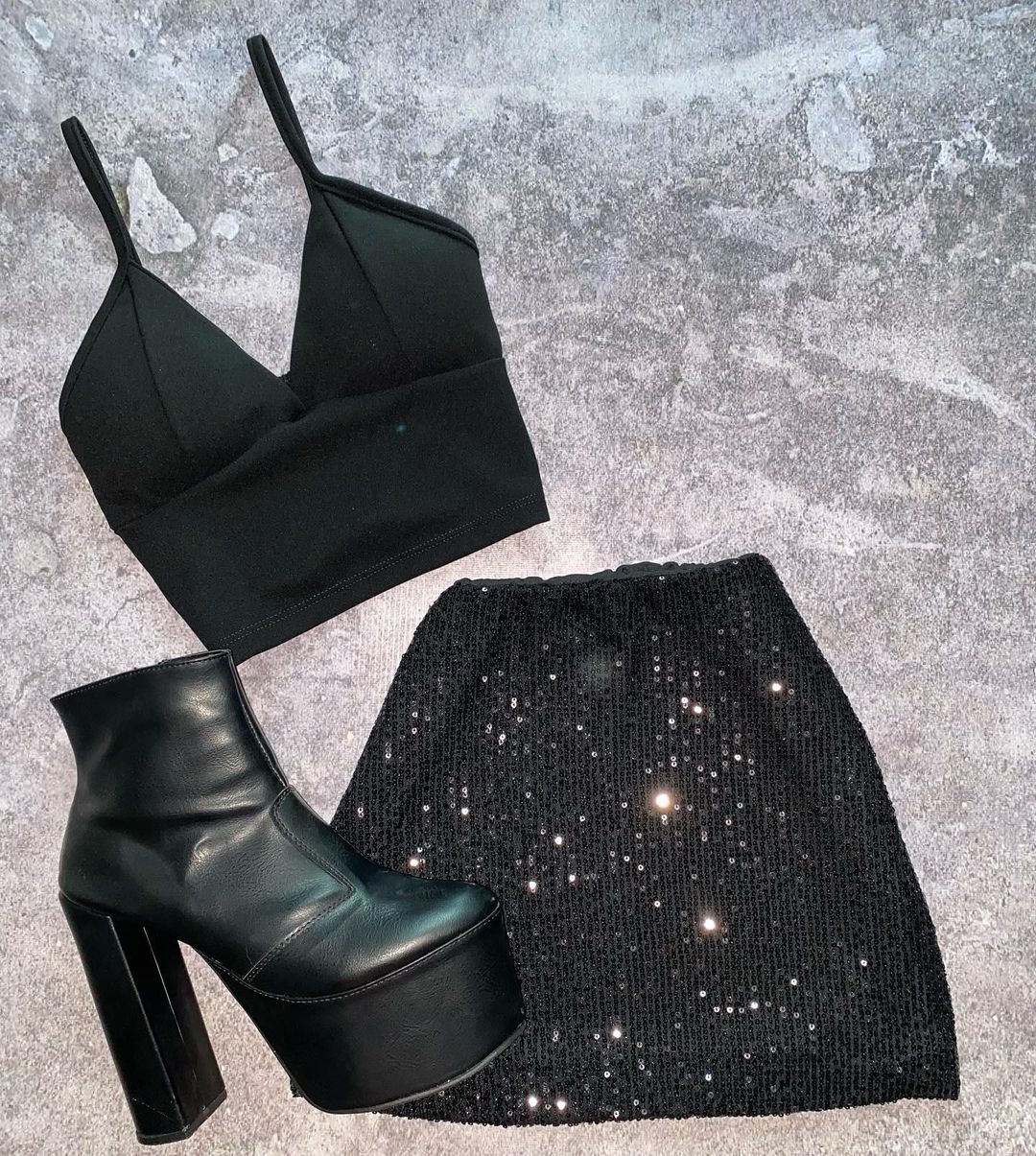 弹力面料 截短型 酱黑色 性感  - VALI鞋履AI设计主图