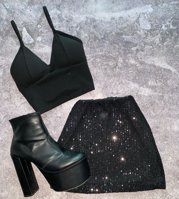 弹力面料 截短型 酱黑色 性感 