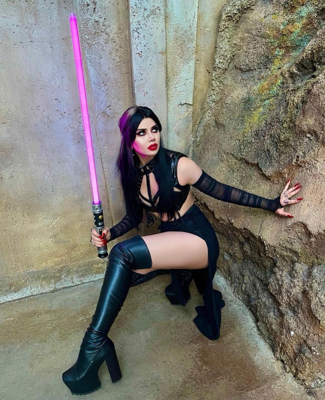 特殊面料 截短型 衬衫领 挖空 夜蓝色 性感  - VALI鞋履AI设计主图