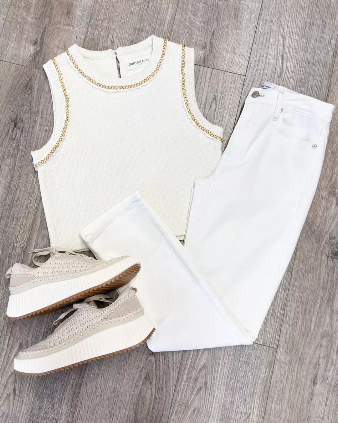 牛仔面料 圆形领 炽白 气泡白 基础扣饰  - VALI鞋履AI设计主图