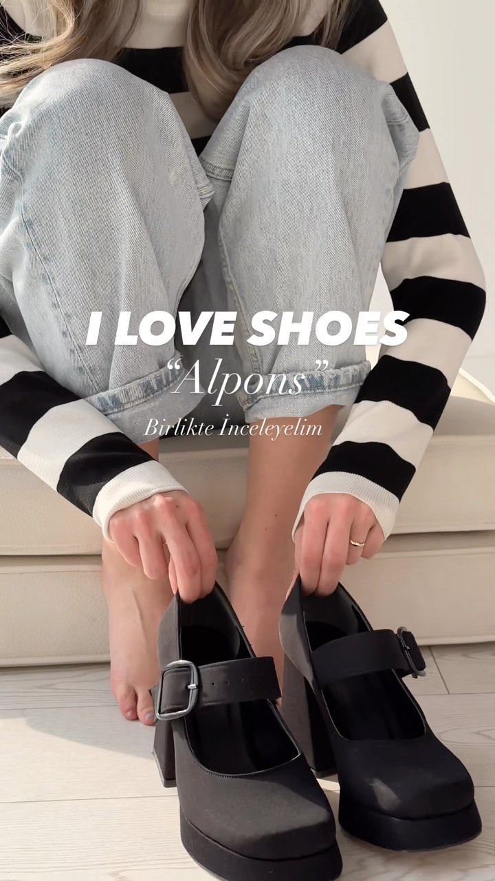 牛仔面料 文字图案 撞色/渐变 拼接 洗水 细雨色 踢踏舞鞋色 蒸汽蓝色  - VALI鞋履AI设计主图