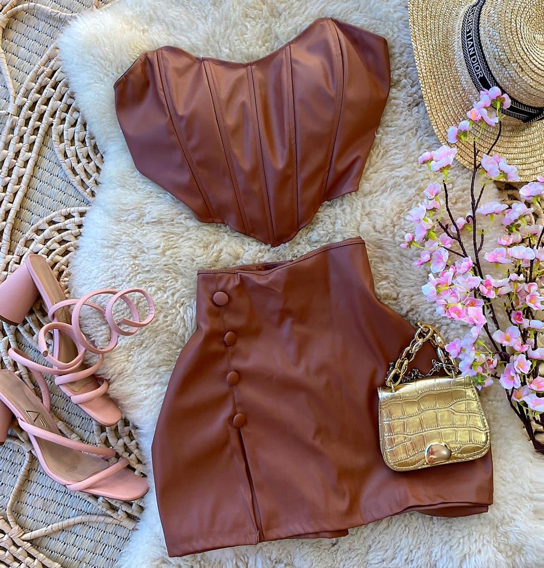 皮革面料 H型 皮肯特沙司色 焦褐红  - VALI鞋履AI设计主图