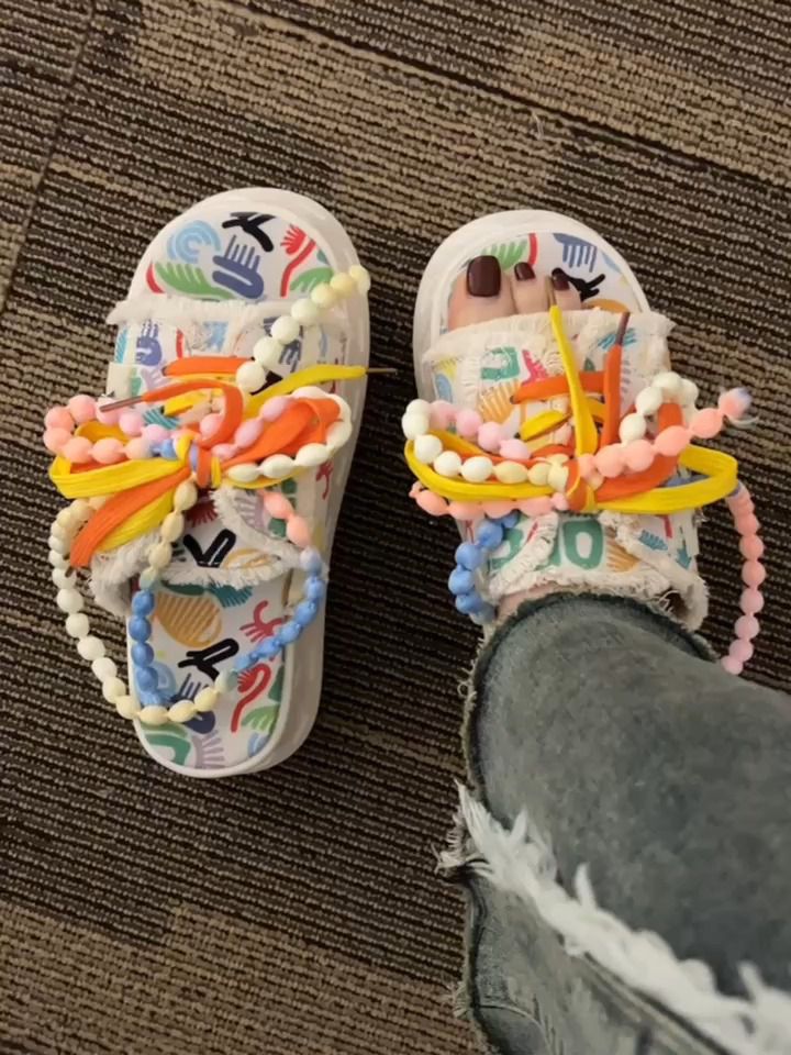  - VALI鞋履AI设计主图