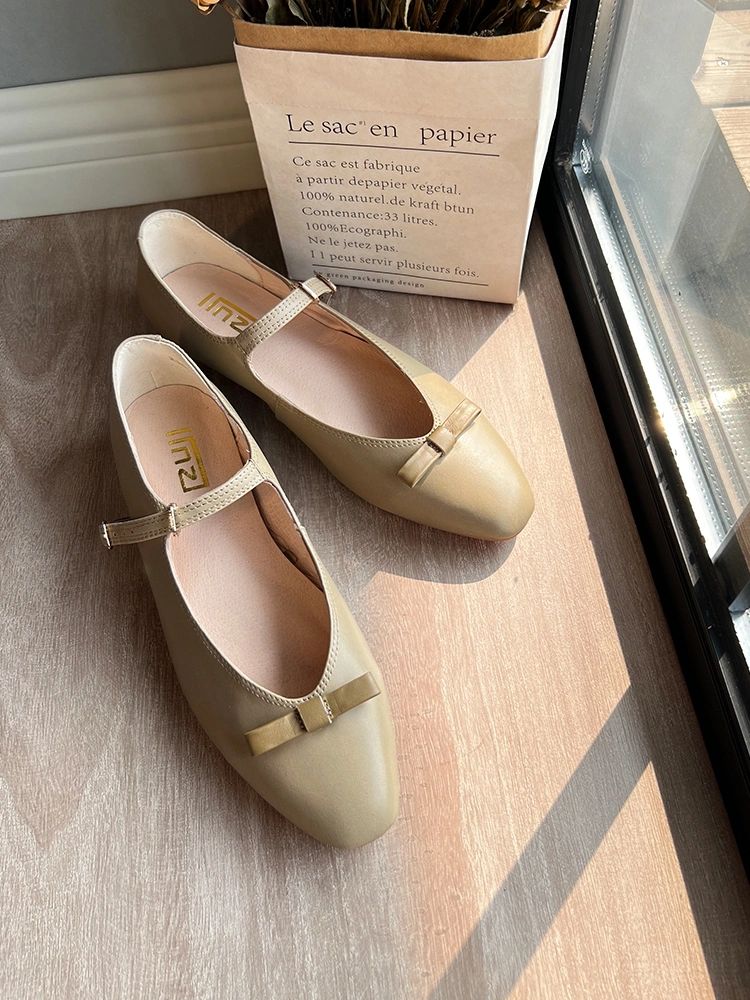 方头 袢扣 浅口鞋 皮革  - VALI鞋履AI设计主图