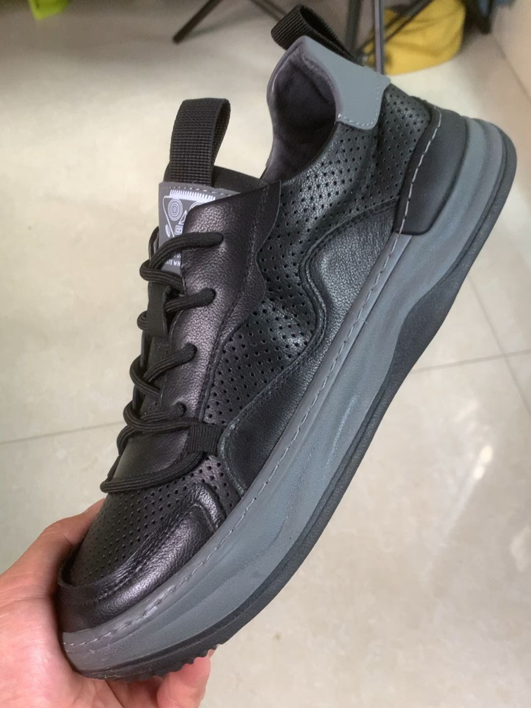 低帮 系带 皮革  - VALI鞋履AI设计主图