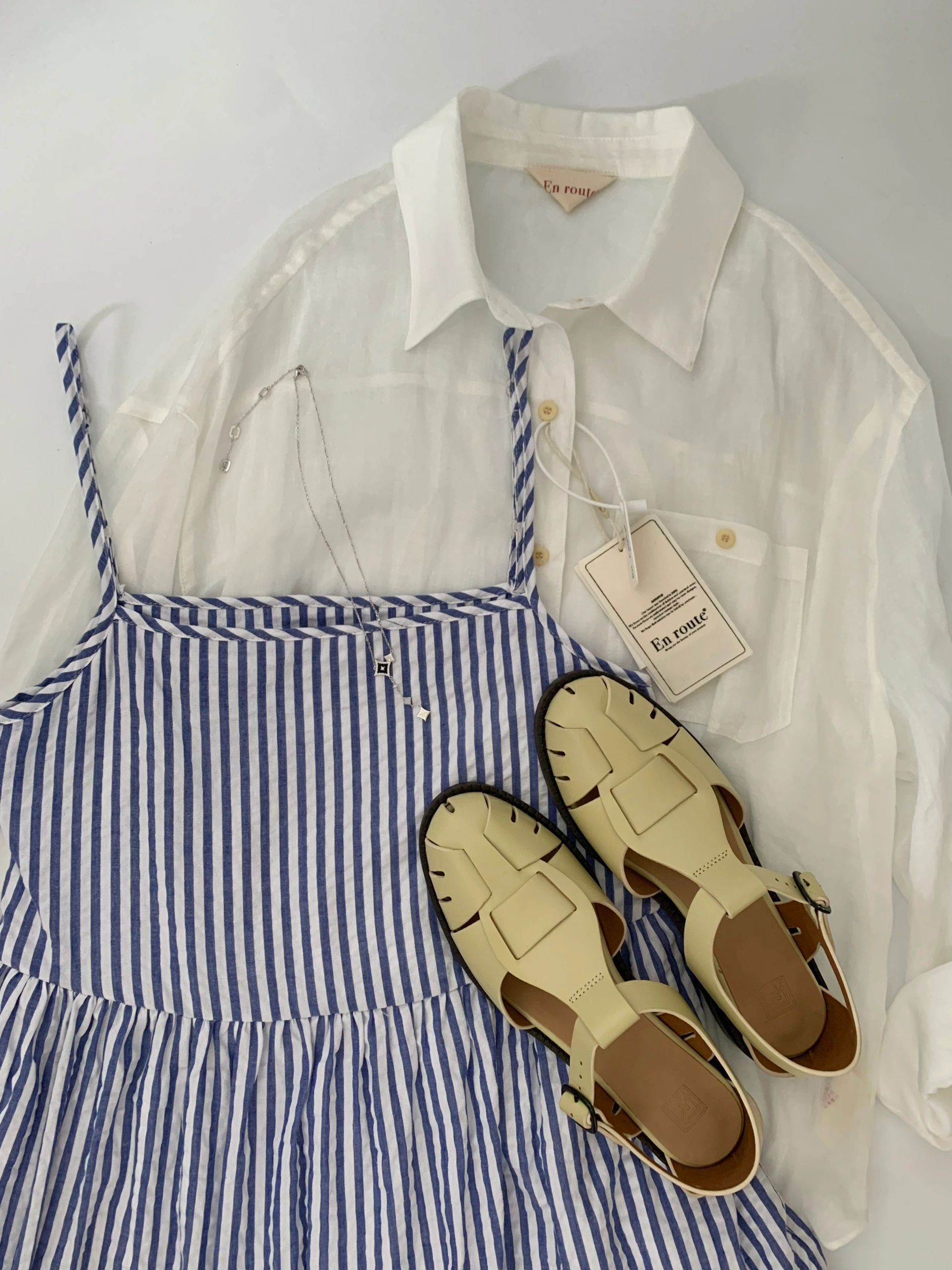 棉麻 衬衫领 深银灰色 月光灰色 燕麦色 基础扣饰  - VALI鞋履AI设计主图