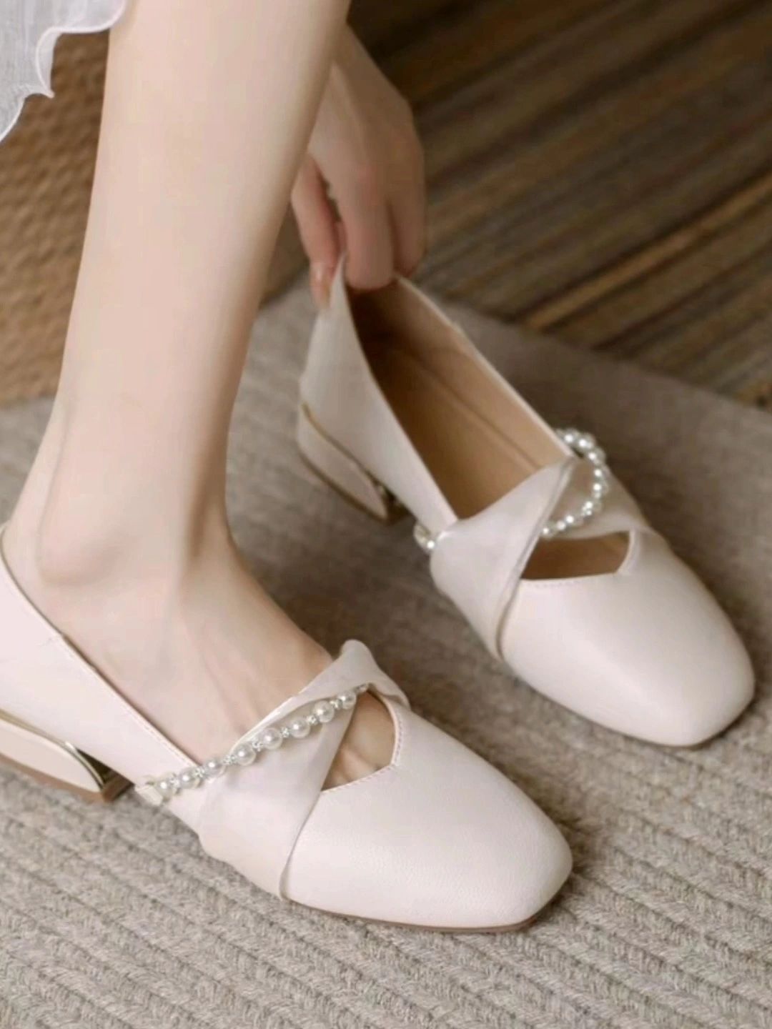 方头 松紧带 中口鞋 皮革  - VALI鞋履AI设计主图