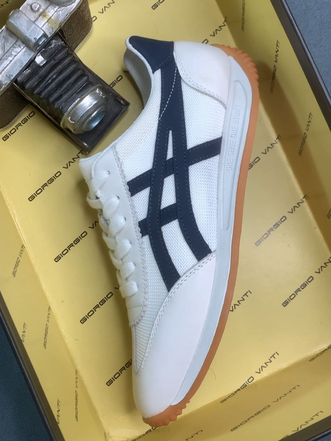 低帮 系带 皮革  - VALI鞋履AI设计主图