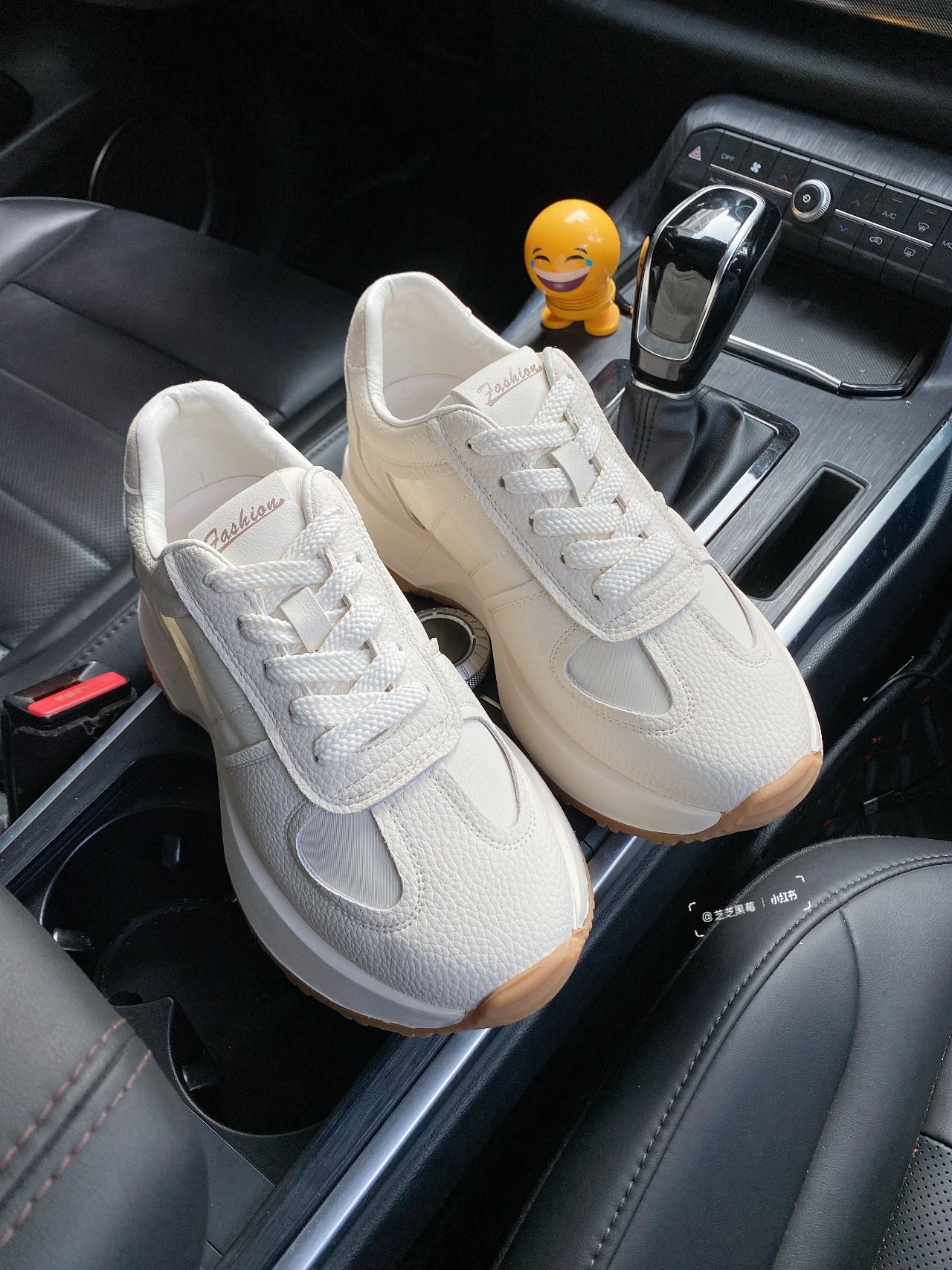 低帮 系带  - VALI鞋履AI设计主图