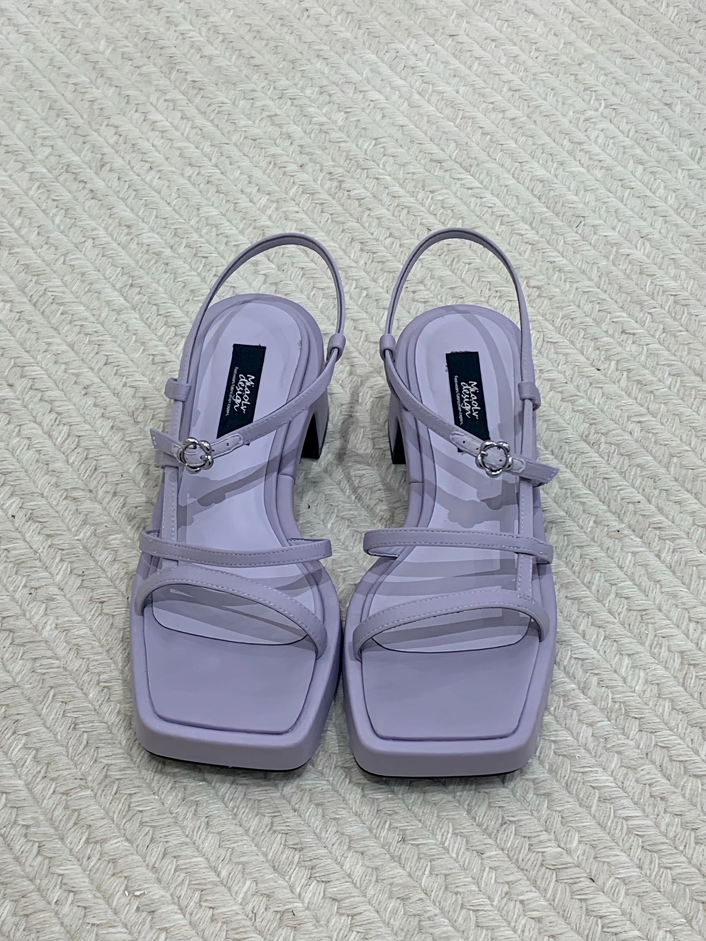 无帮 袢扣 皮革  - VALI鞋履AI设计主图