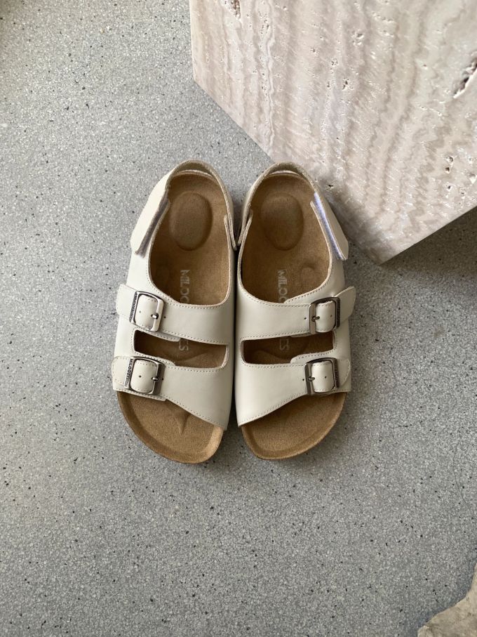 无帮 袢扣 皮革 