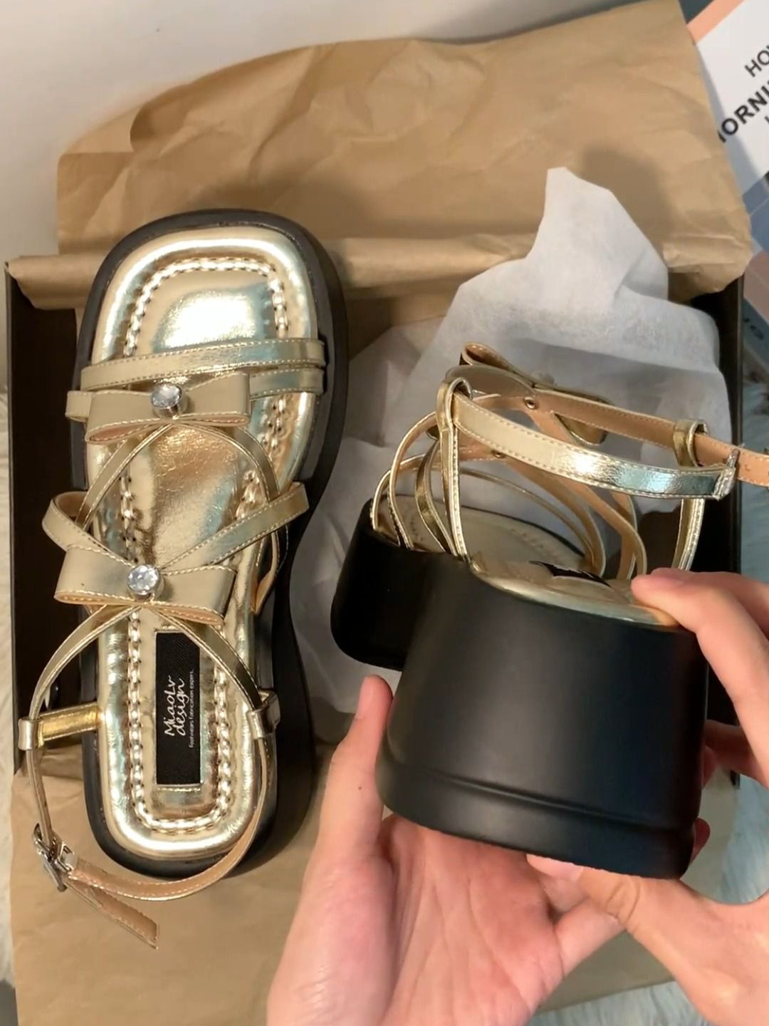 无帮 袢扣 皮革  - VALI鞋履AI设计主图