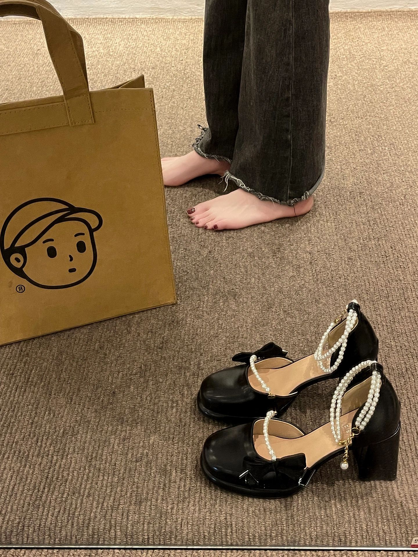 圆头 袢扣 浅口鞋 皮革  - VALI鞋履AI设计主图