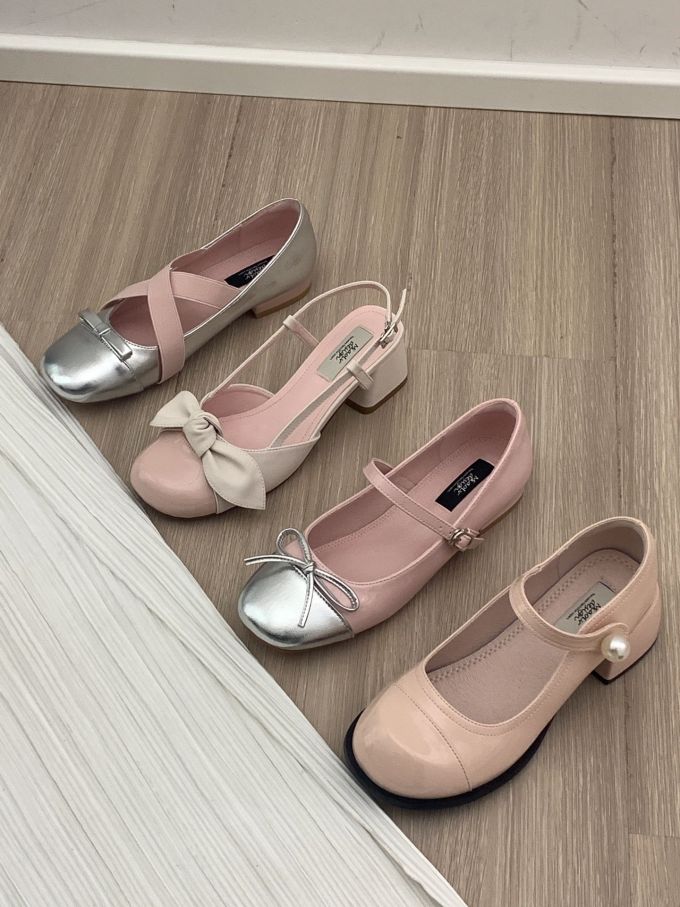 圆头 袢扣 浅口鞋 皮革 