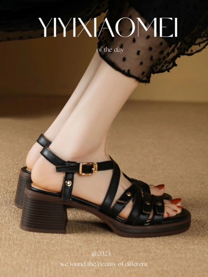 中跟 粗跟 无帮 袢扣 皮革 